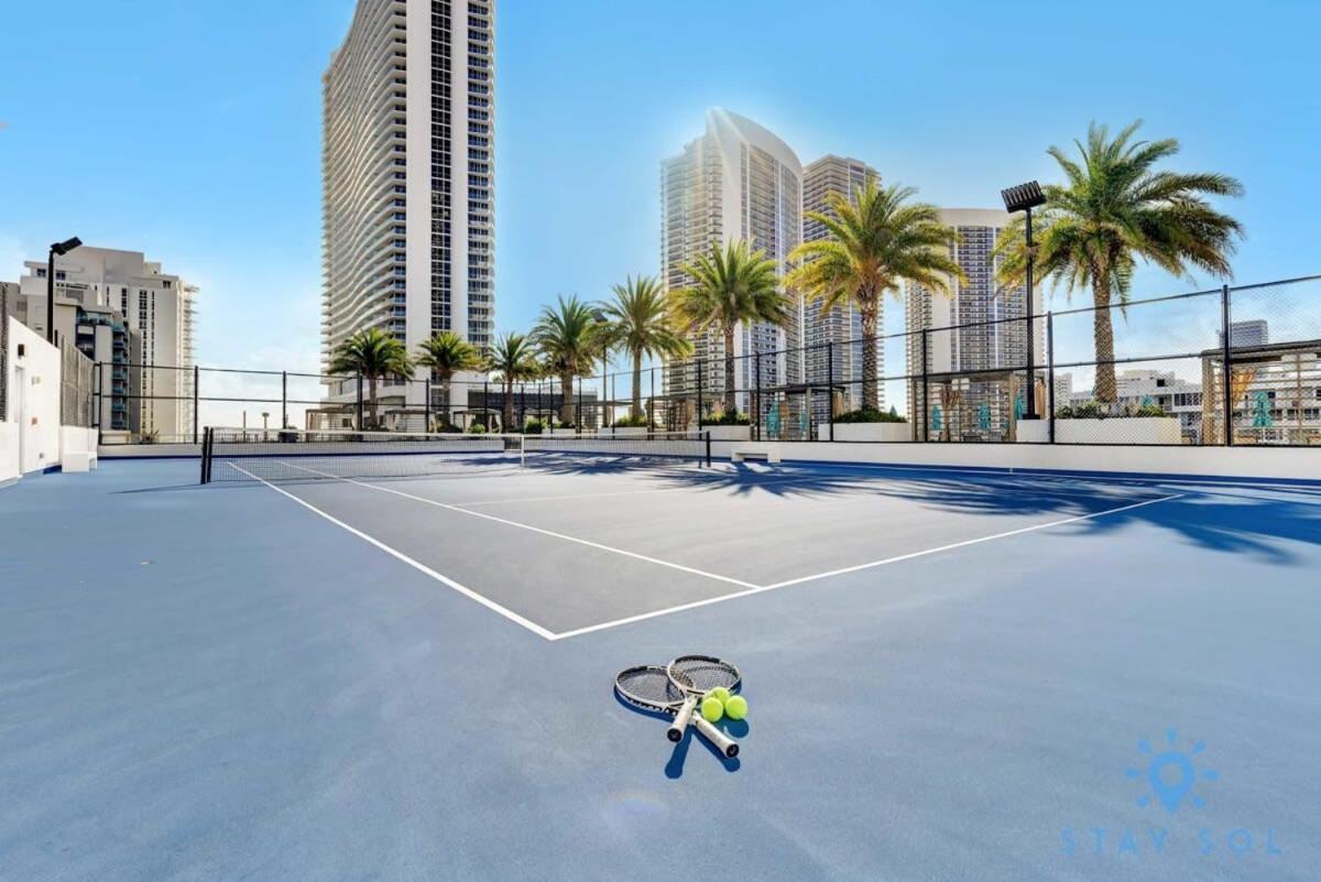 Apartament Wrap Around Balcony - Insane Views - Amazing Pools Hollywood Zewnętrze zdjęcie