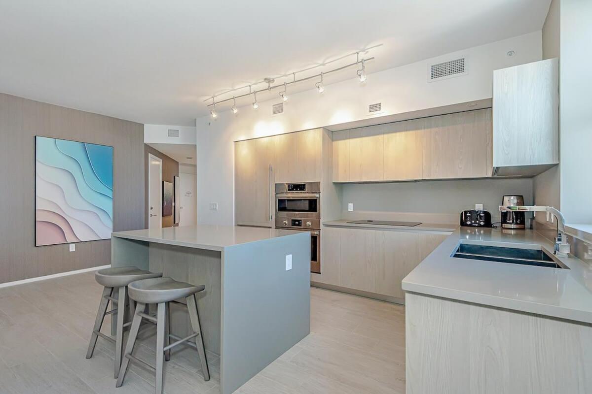 Apartament Wrap Around Balcony - Insane Views - Amazing Pools Hollywood Zewnętrze zdjęcie