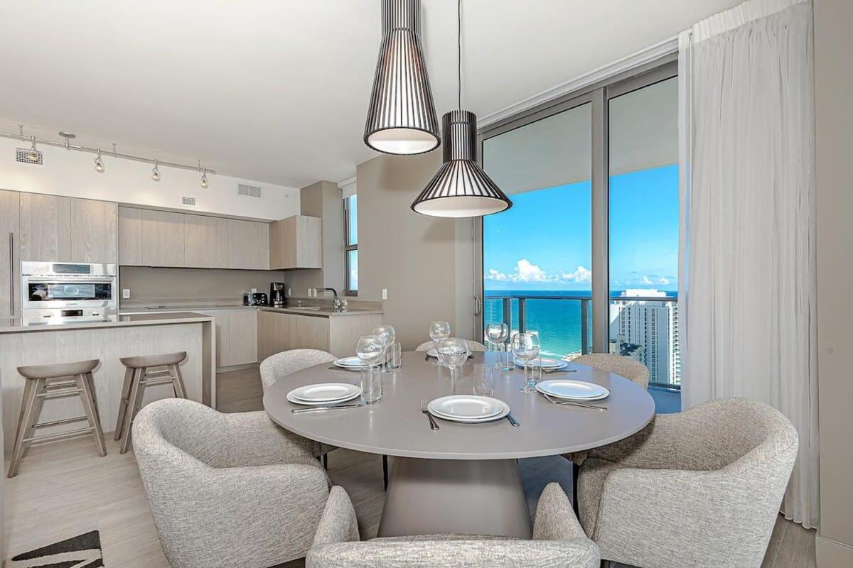 Apartament Wrap Around Balcony - Insane Views - Amazing Pools Hollywood Zewnętrze zdjęcie