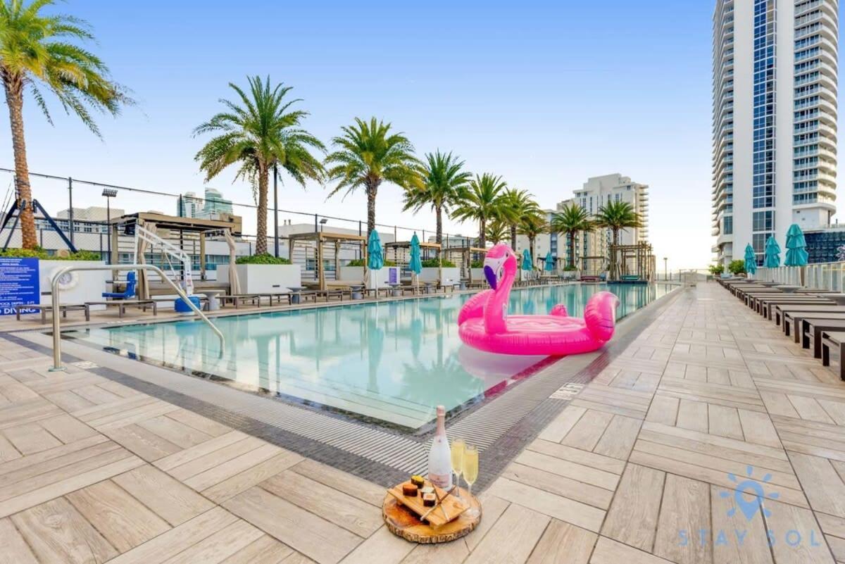 Apartament Wrap Around Balcony - Insane Views - Amazing Pools Hollywood Zewnętrze zdjęcie
