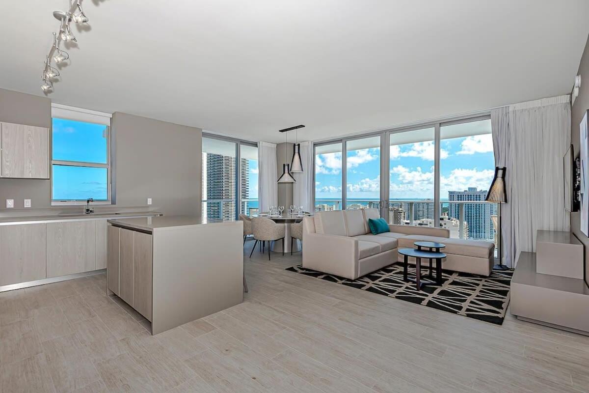 Apartament Wrap Around Balcony - Insane Views - Amazing Pools Hollywood Zewnętrze zdjęcie